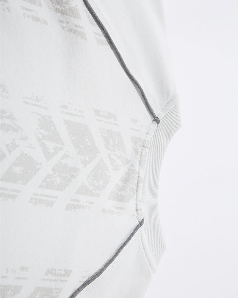 Simple sports style short sleeves