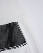 Contrast color short sleeves