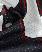 Color-blocked V-neck short-sleeved shirt