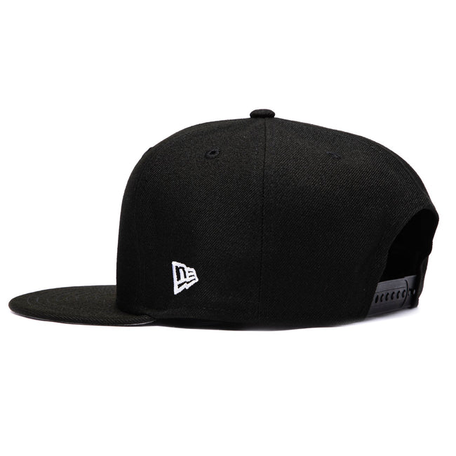 New Era 9Fifty MLB Basic Chicago White Sox Snapback Hat - Black, White Main Image
