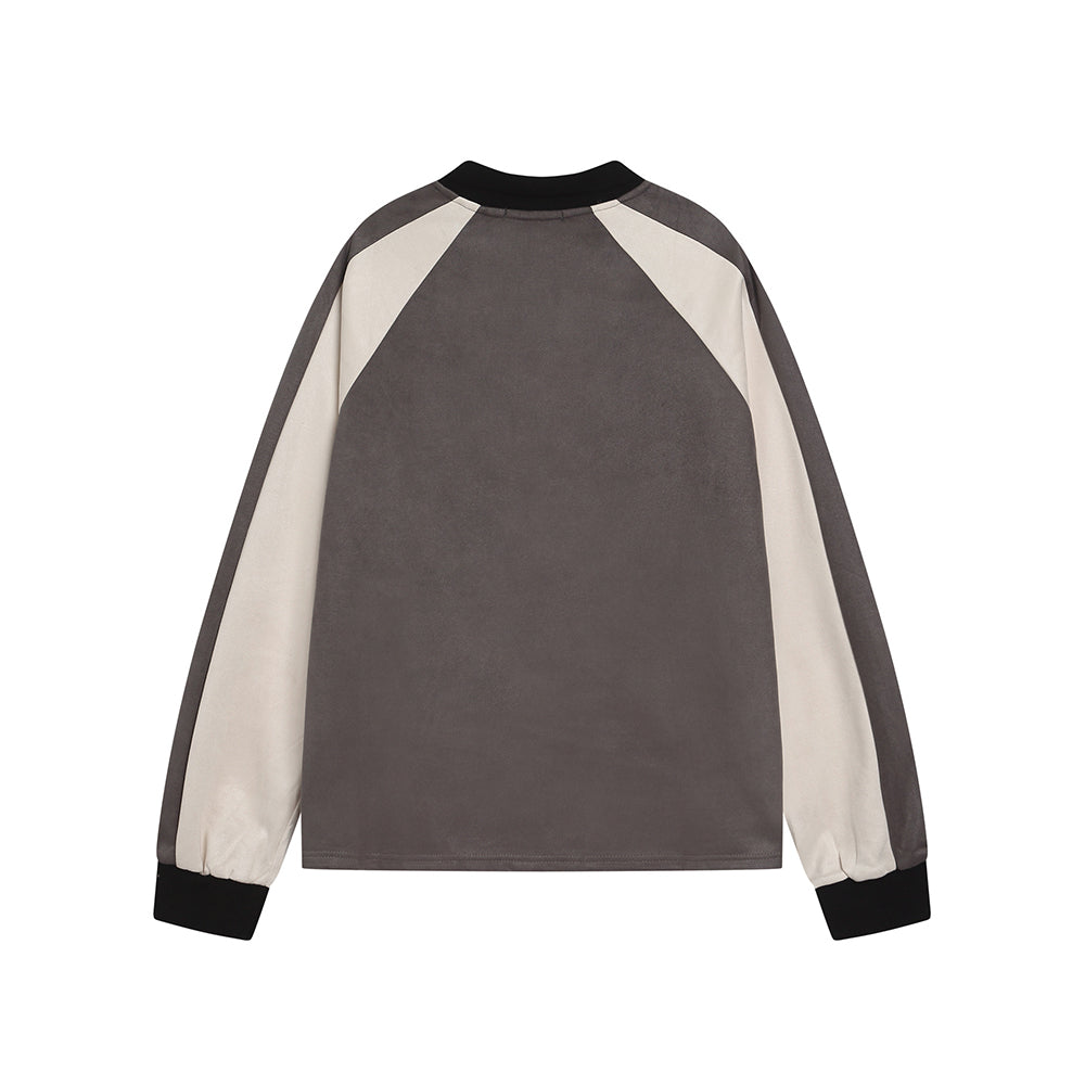 Contrast color lettering long-sleeved sweatshirt